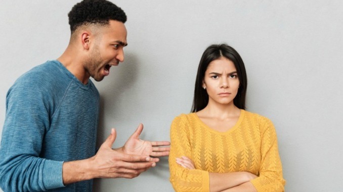7 Big Warning Signs That You Are Dating a Loser