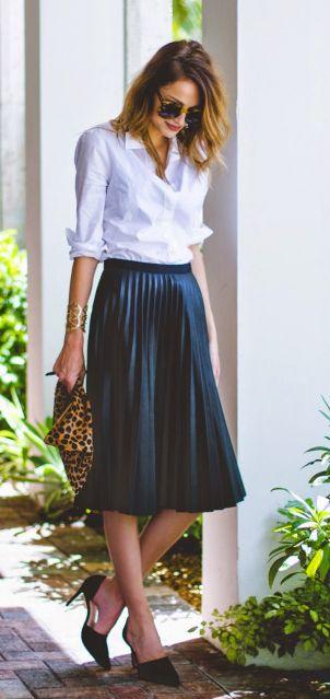 pleated skirt
