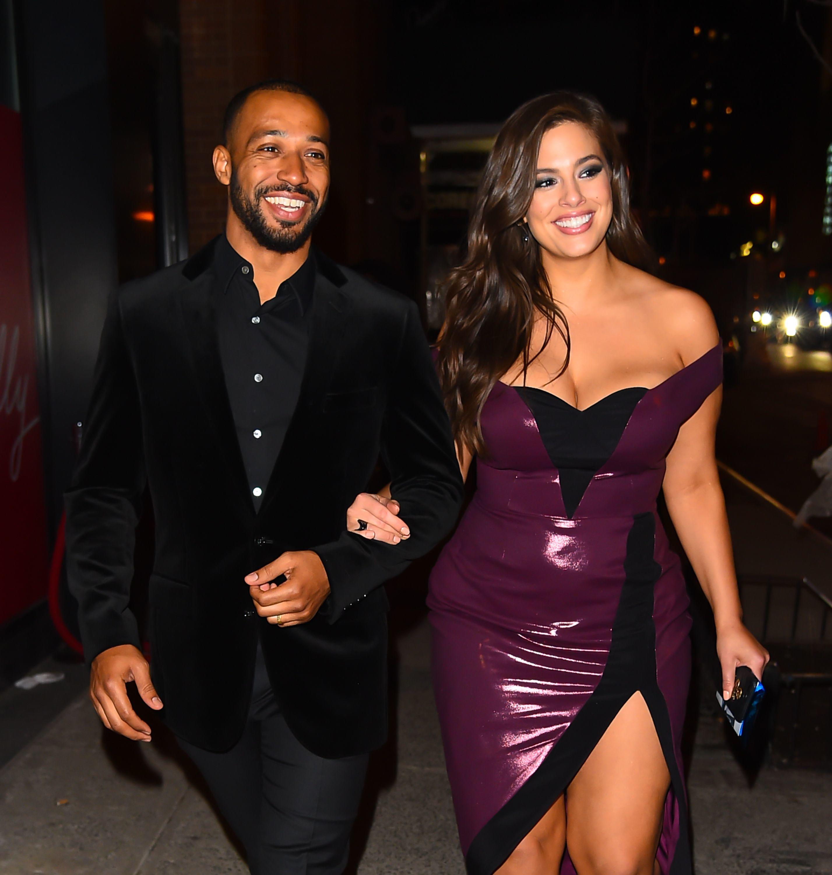 ashley-graham-is-seen-with-husband-justin-ervin-on-january-news-photo-909940194-1538076383