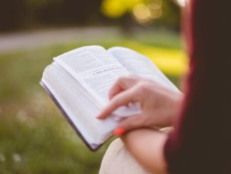 3 Tips For Studying The Bible Guaranteed To Help You Understand It thumbnail
