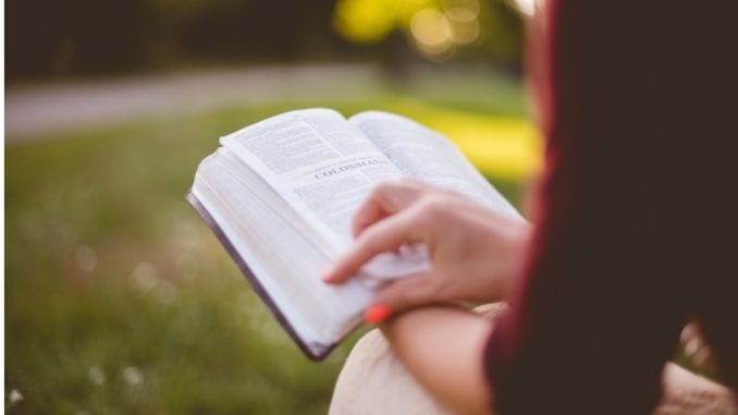 3 Tips For Studying The Bible Guaranteed To Help You Understand It thumbnail